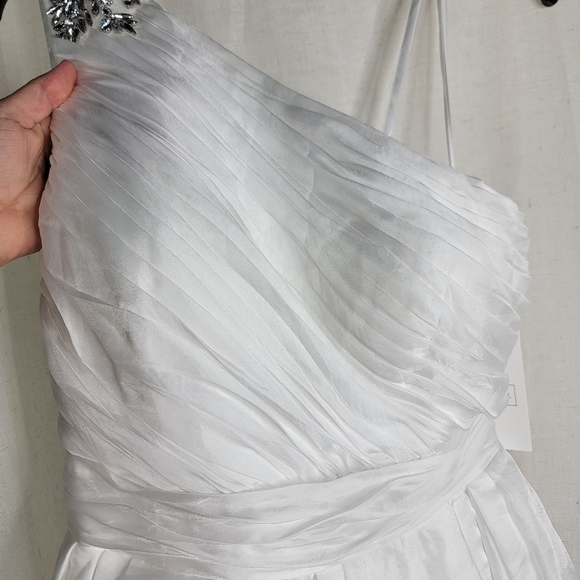 Mac Duggal $498 Size 10 Jeweled Broach One Shoulder Cascade Ruffle White Dress - Picture 5 of 8